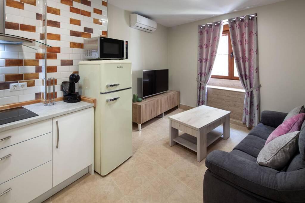 San Juan Roomalaga By Bossh! Apartments Extérieur photo